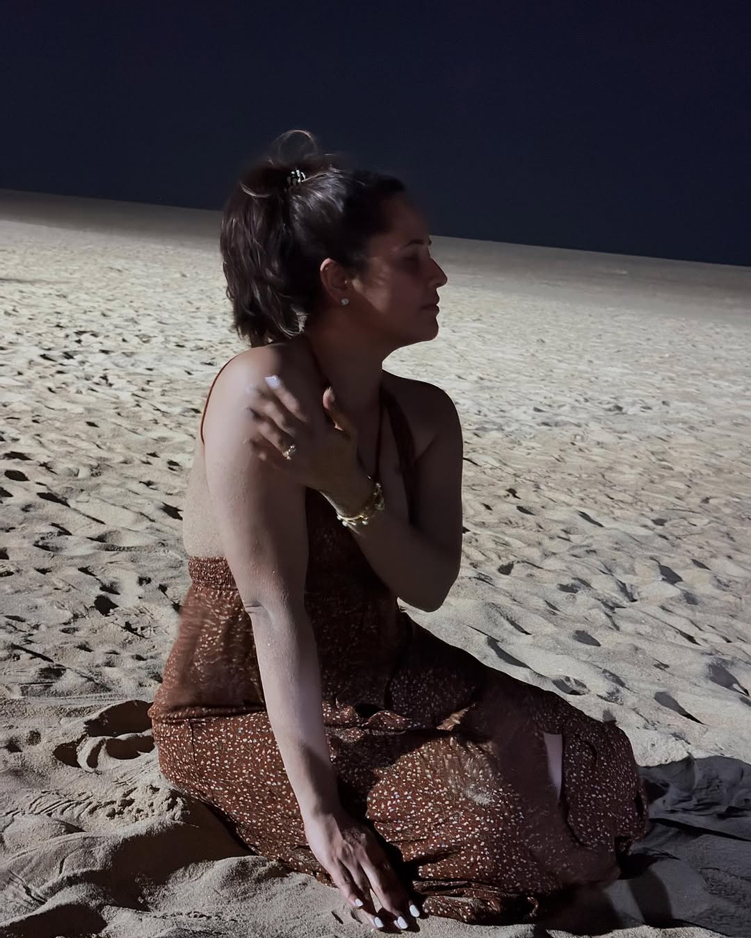 Anasuya Bharadwaj greets 2025 with her enchanting new year style