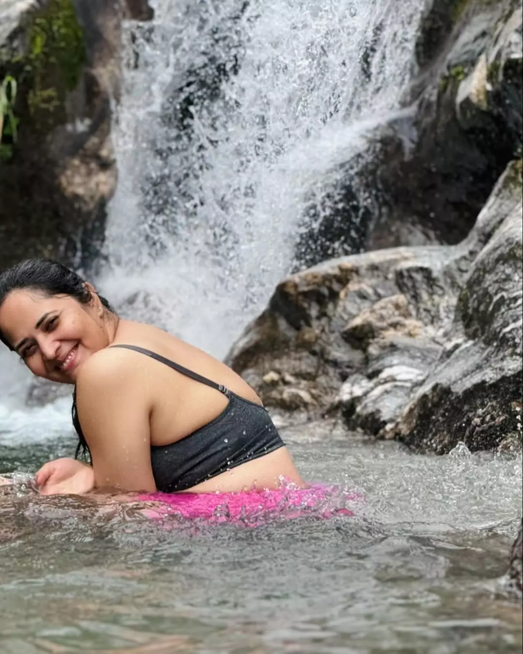 Anasuya Bharadwaj greets 2025 with her enchanting new year style