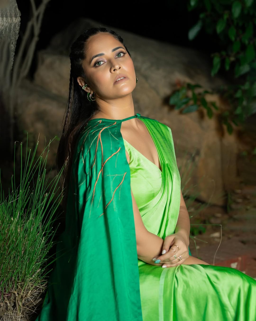 Anasuya Bharadwaj greets 2025 with her enchanting new year style Anasuya Bharadwaj greets 2025 with her enchanting new year style