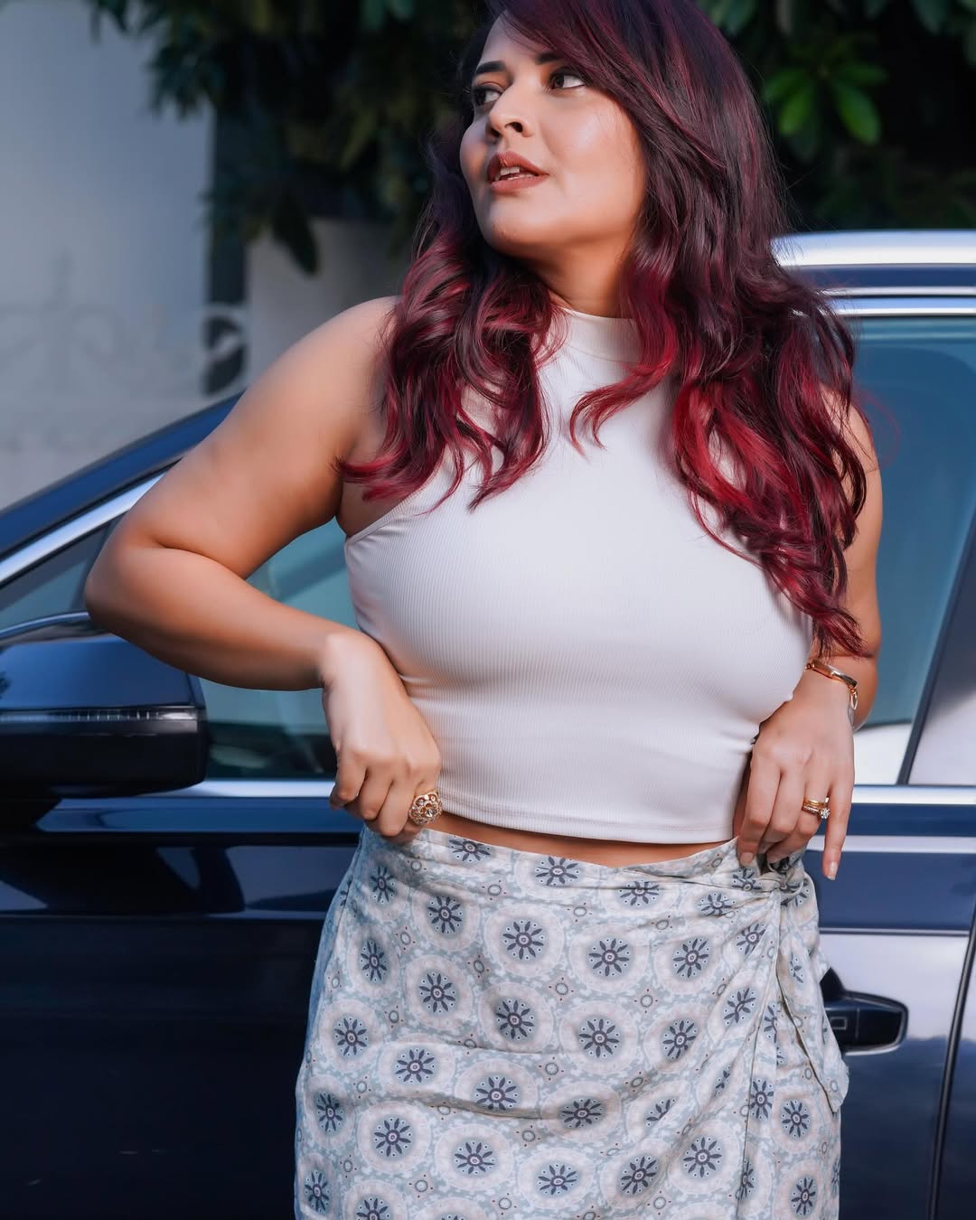 Anasuya Bharadwaj greets 2025 with her enchanting new year style Anasuya Bharadwaj greets 2025 with her enchanting new year style