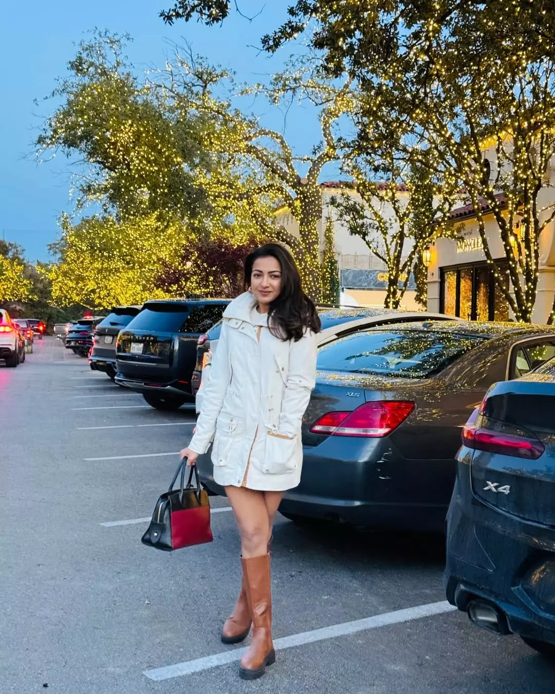 Catherine Tresa Makes a Grand Entry into 2025 with Her Fabulous Look