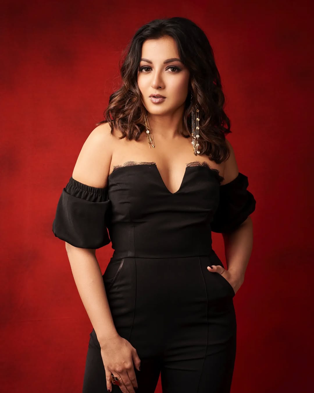 Catherine Tresa Makes a Grand Entry into 2025 with Her Fabulous Look Catherine Tresa Makes a Grand Entry into 2025 with Her Fabulous Look