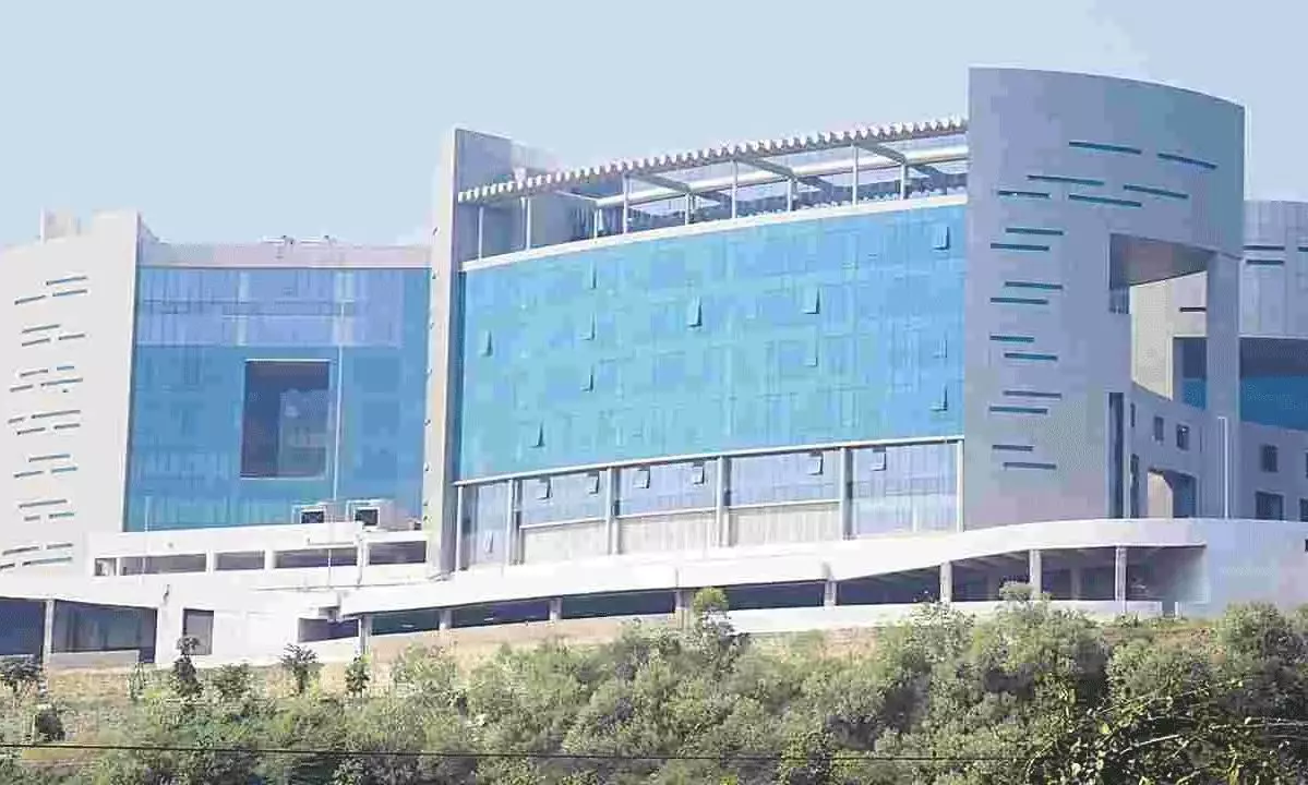 మిలీనియం టవర్లలోనే టీసీఎస్ క్యాంపస్