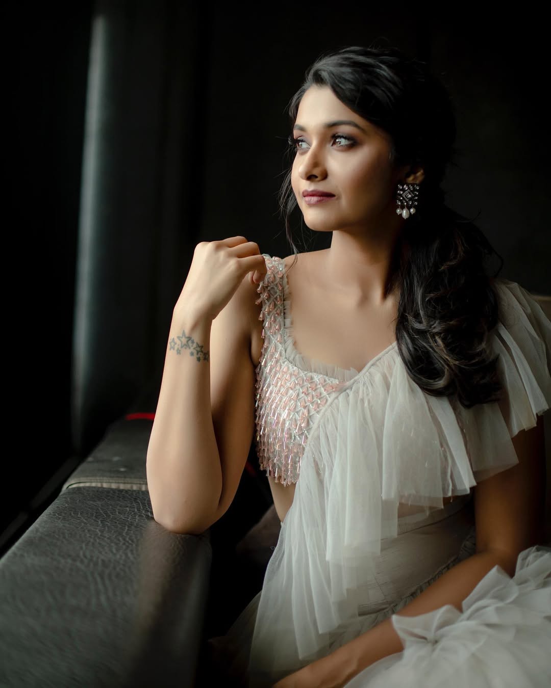 Priya Bhavani welcomes 2025, setting new fashion benchmarks Priya Bhavani welcomes 2025, setting new fashion benchmarks