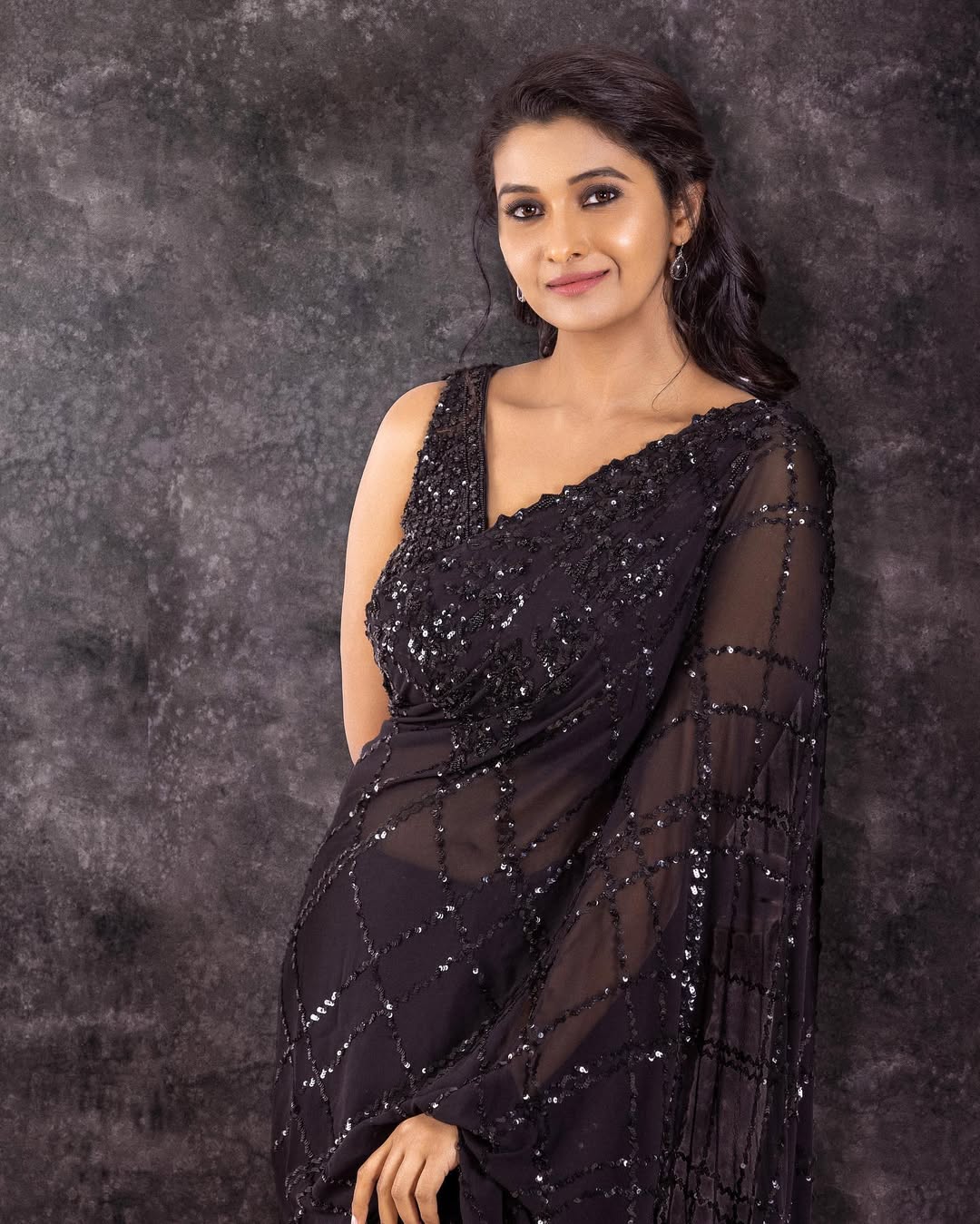 Priya Bhavani welcomes 2025, setting new fashion benchmarks Priya Bhavani welcomes 2025, setting new fashion benchmarks