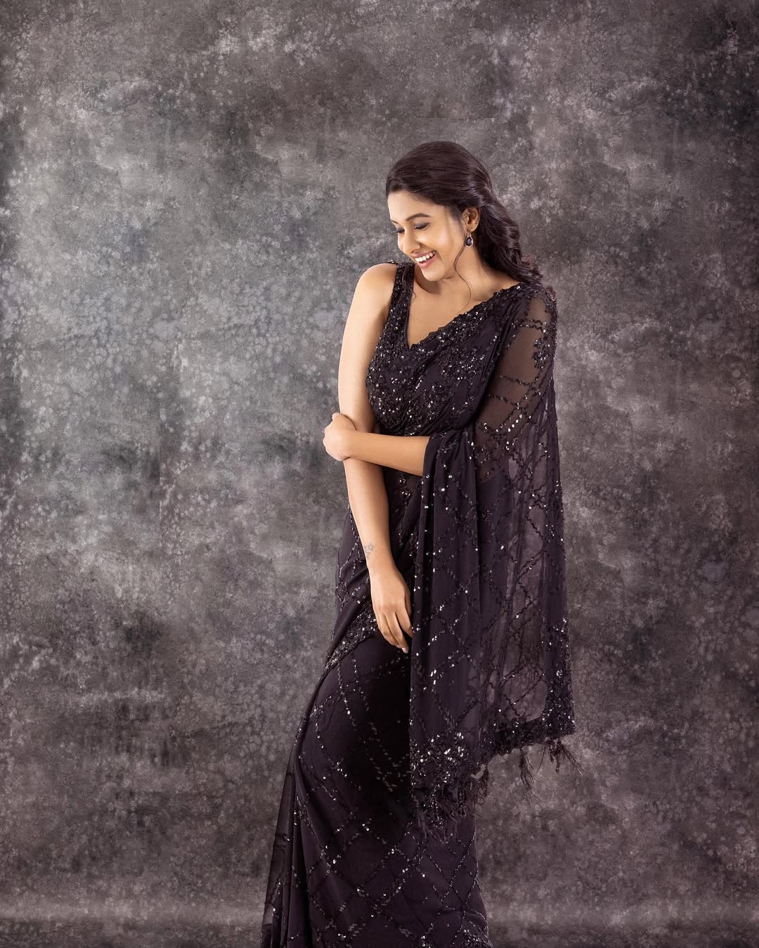 Priya Bhavani welcomes 2025, setting new fashion benchmarks Priya Bhavani welcomes 2025, setting new fashion benchmarks