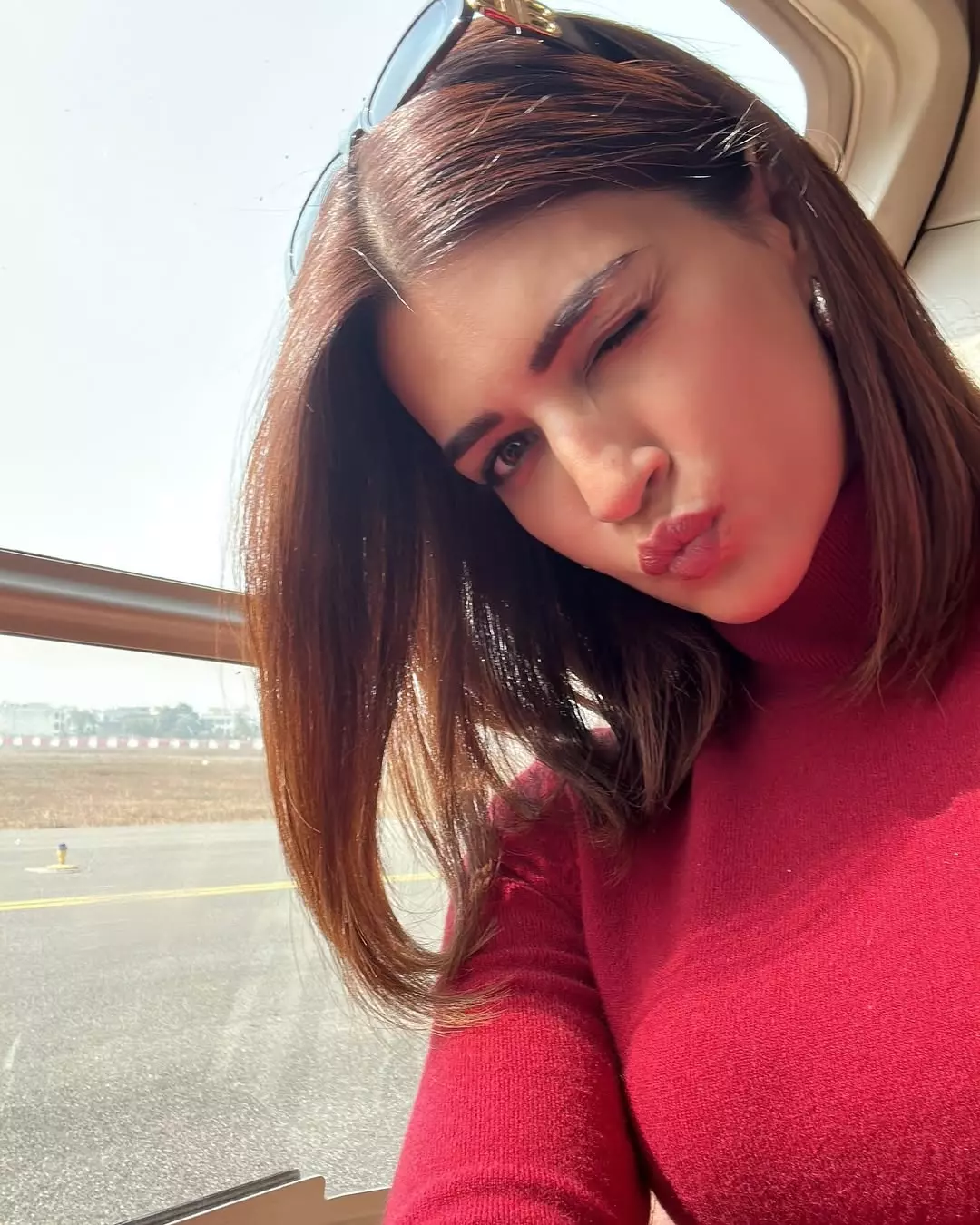 Apparently, Kriti Sanons Average Looks Are Still Better Than Our Best