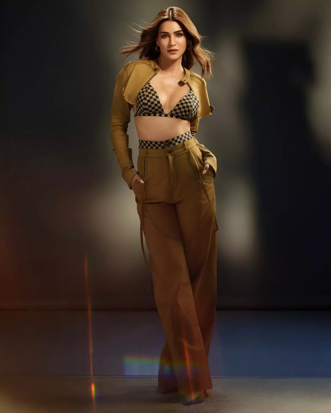 Apparently, Kriti Sanons Average Looks Are Still Better Than Our Best Apparently, Kriti Sanons Average Looks Are Still Better Than Our Best