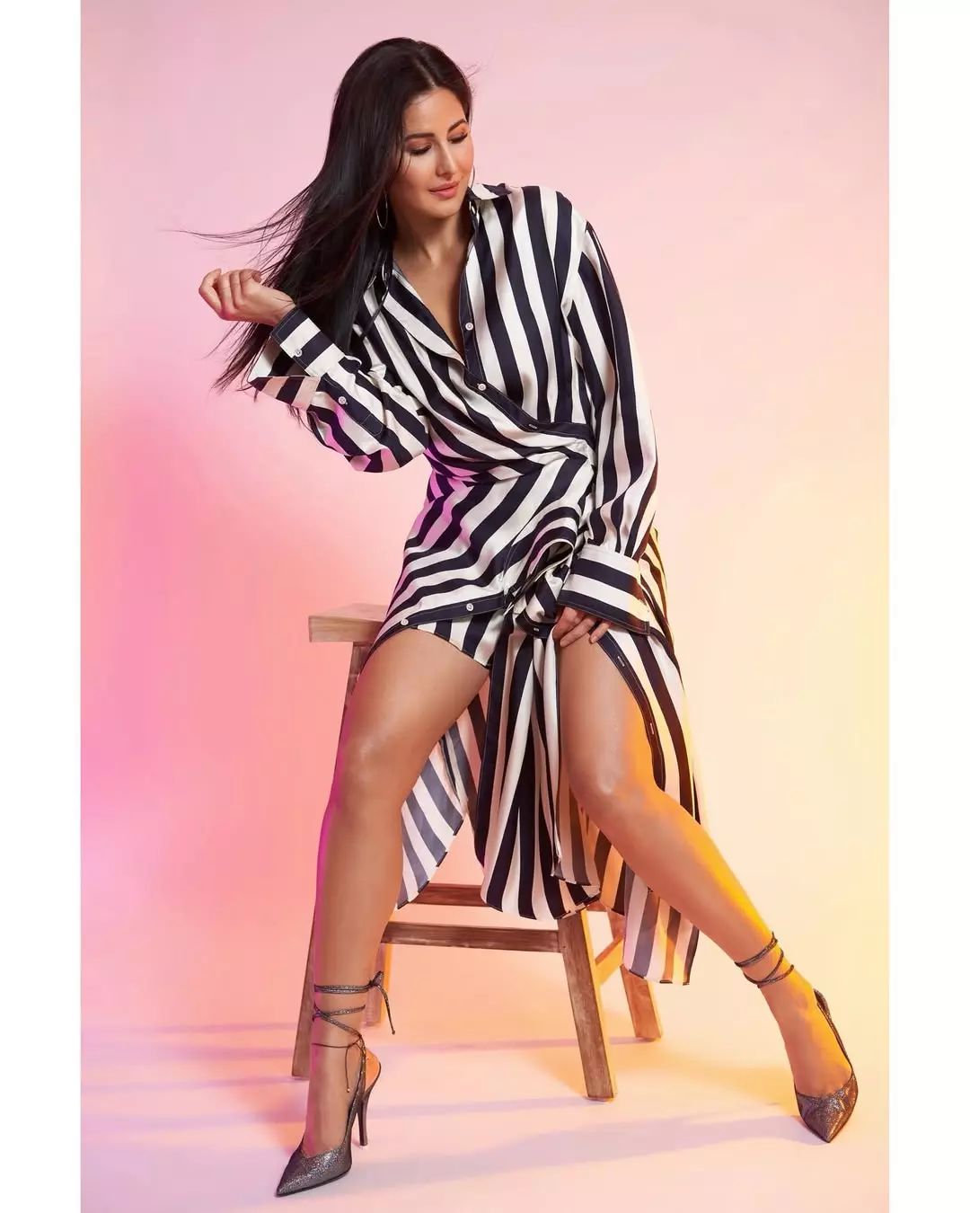 Katrina Kaif makes 2025 brighter with her stylish wishes Katrina Kaif makes 2025 brighter with her stylish wishes