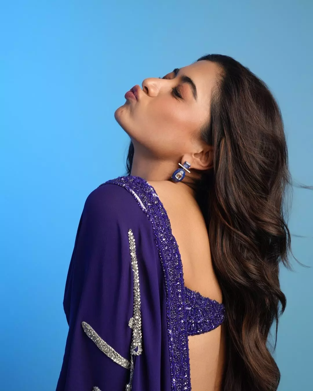 Rashmika�s 2025 Entry Proves She�s the Queen of Chic Rashmika�s 2025 Entry Proves She�s the Queen of Chic