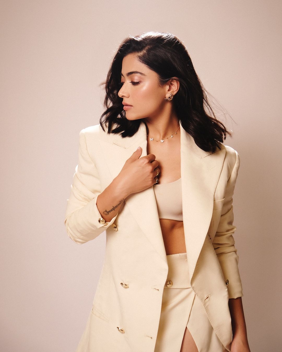 Rashmika�s 2025 Entry Proves She�s the Queen of Chic Rashmika�s 2025 Entry Proves She�s the Queen of Chic