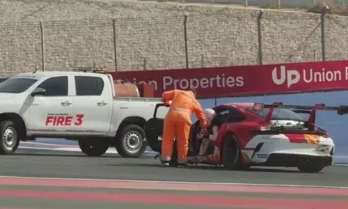 షాకింగ్ వీడియో: త‌ళా అజిత్ రేసింగ్ కార్ ప్ర‌మాదం