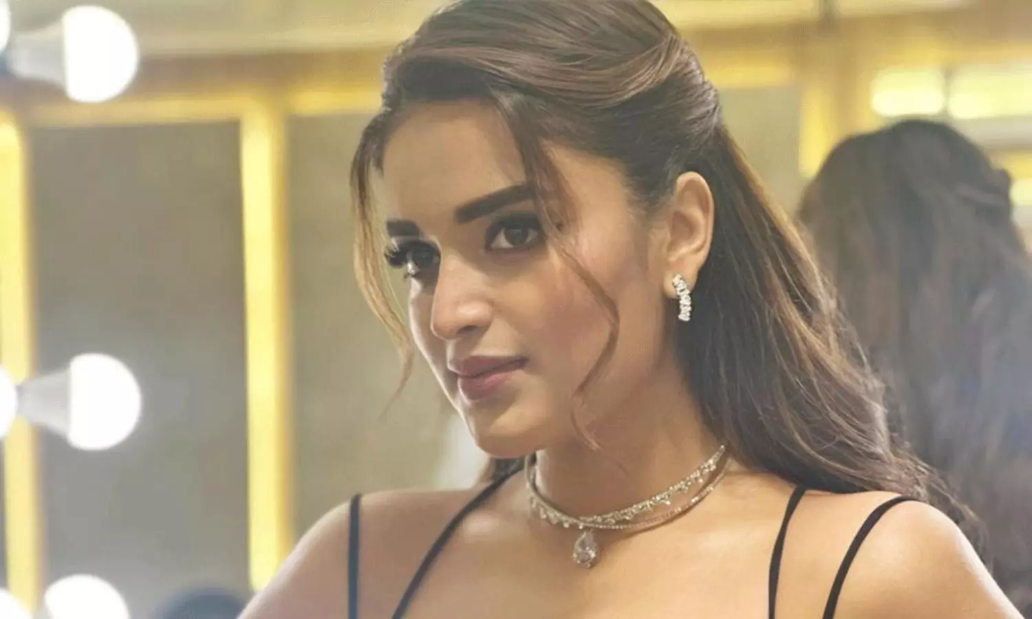 Nidhhi Agerwal shines with her commitment to HHVM