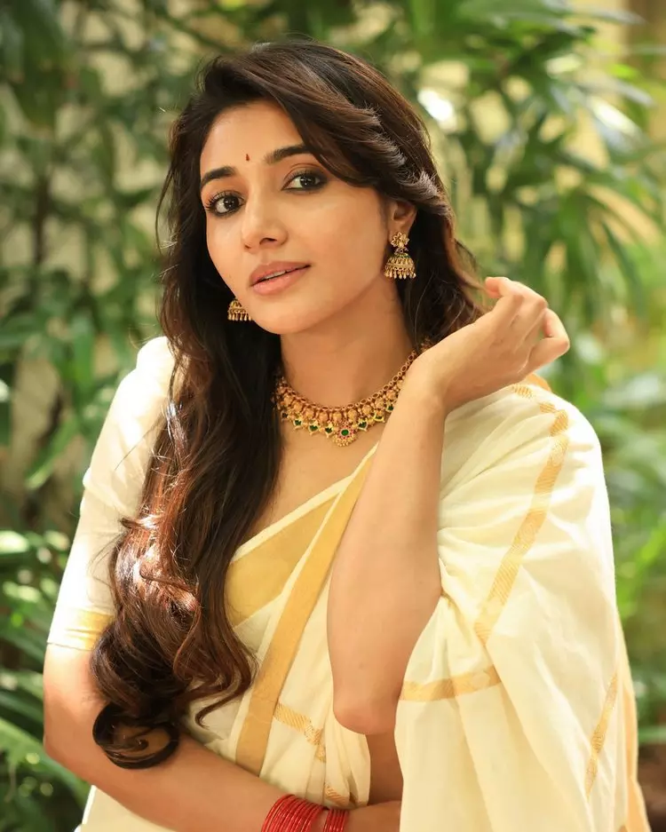 Mirna Menon�s Fashion is Truly Unstoppable Mirna Menon�s Fashion is Truly Unstoppable