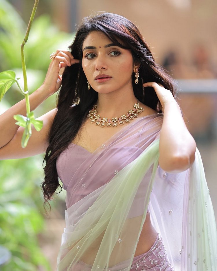 Mirna Menon�s Fashion is Truly Unstoppable Mirna Menon�s Fashion is Truly Unstoppable