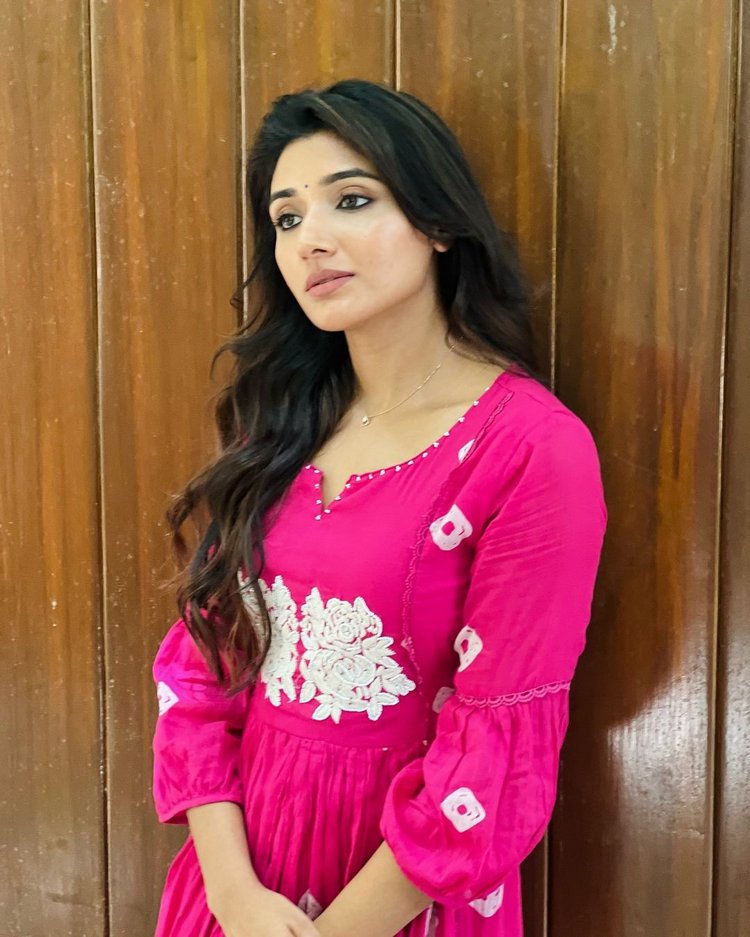 Mirna Menon�s Fashion is Truly Unstoppable Mirna Menon�s Fashion is Truly Unstoppable