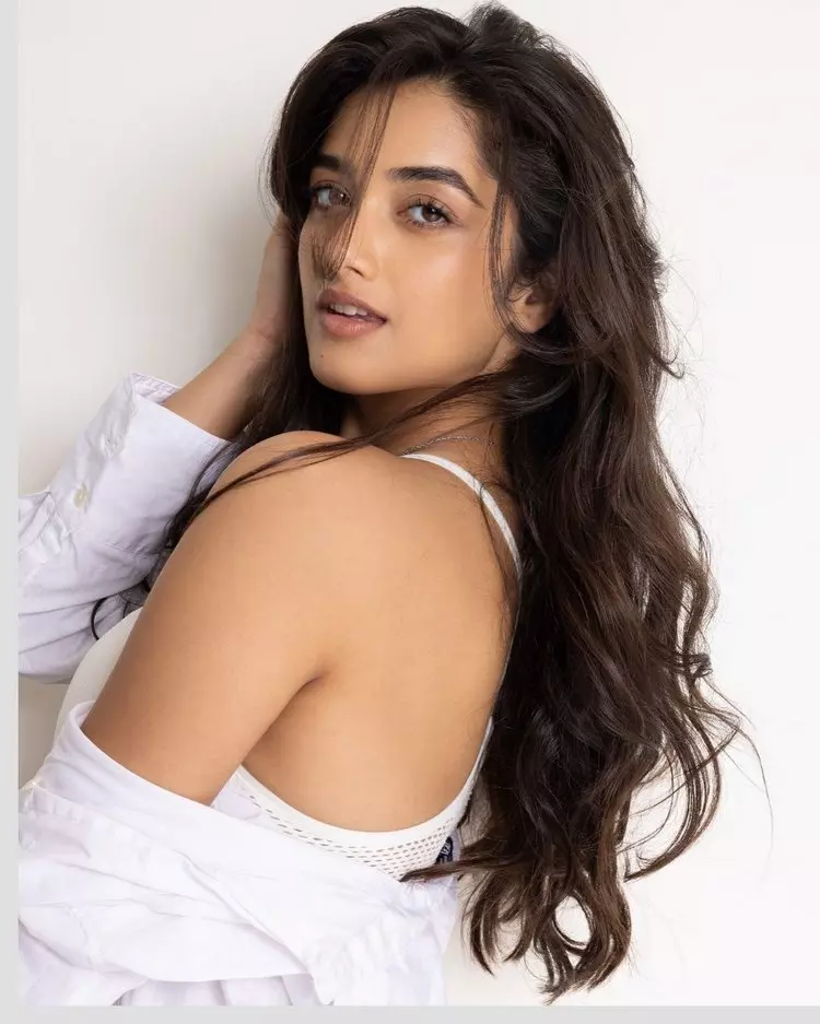 Bhagyashri Borse�s Latest Look Will Have You Gasping in Awe Bhagyashri Borse�s Latest Look Will Have You Gasping in Awe