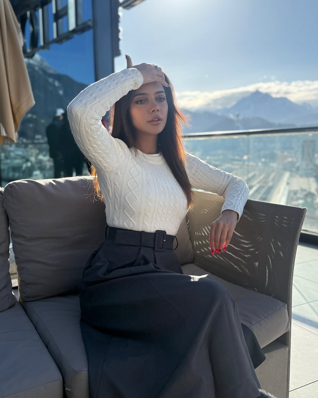 Ruhi Singh Knows How to Set the Fashion Bar High Ruhi Singh Knows How to Set the Fashion Bar High