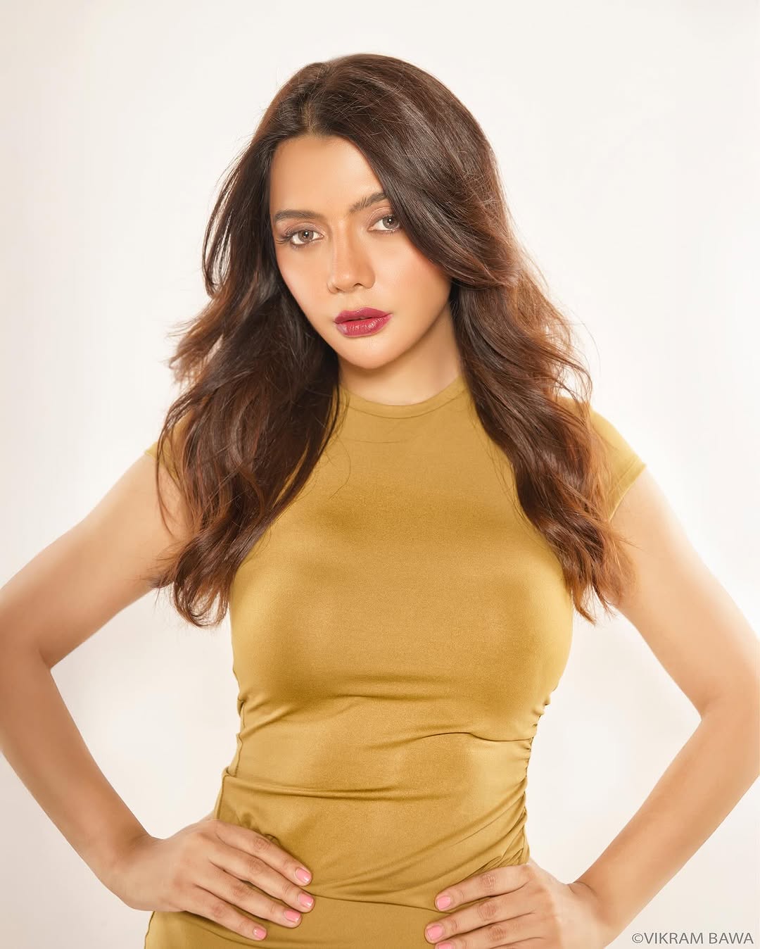 Ruhi Singh Knows How to Set the Fashion Bar High