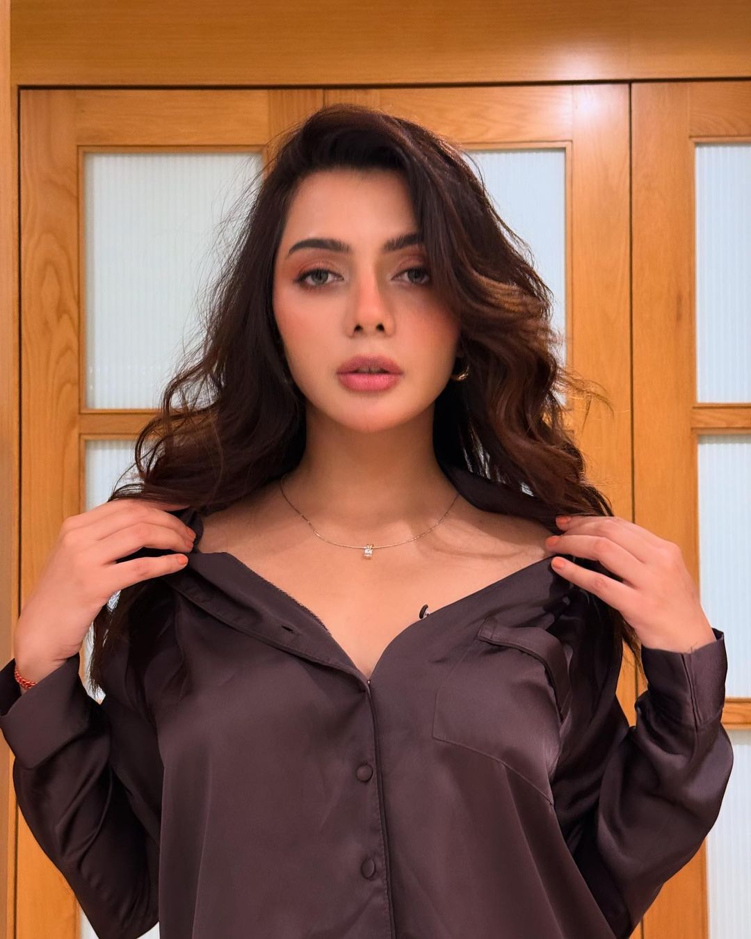 Ruhi Singh Knows How to Set the Fashion Bar High Ruhi Singh Knows How to Set the Fashion Bar High