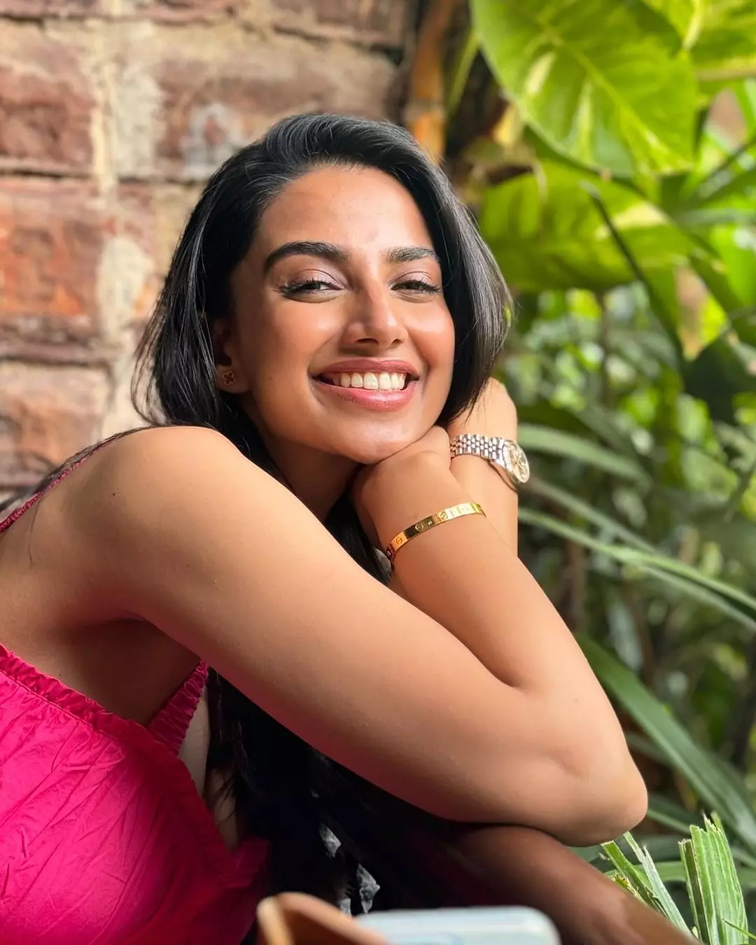 Meenakshi Chaudhary�s Looks Will Keep You Hooked for Hours