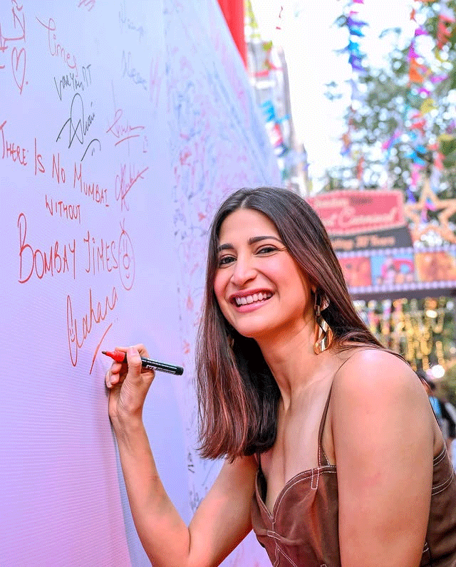 Aahana Kumra’s Sunday Style at Pool and Chill