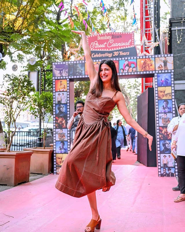 Aahana Kumra’s Sunday Style at Pool and Chill