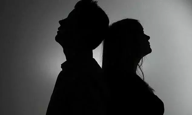 ఆమెతో లిప్ లాక్ ..ఒణికిపోయిన న‌టుడు!