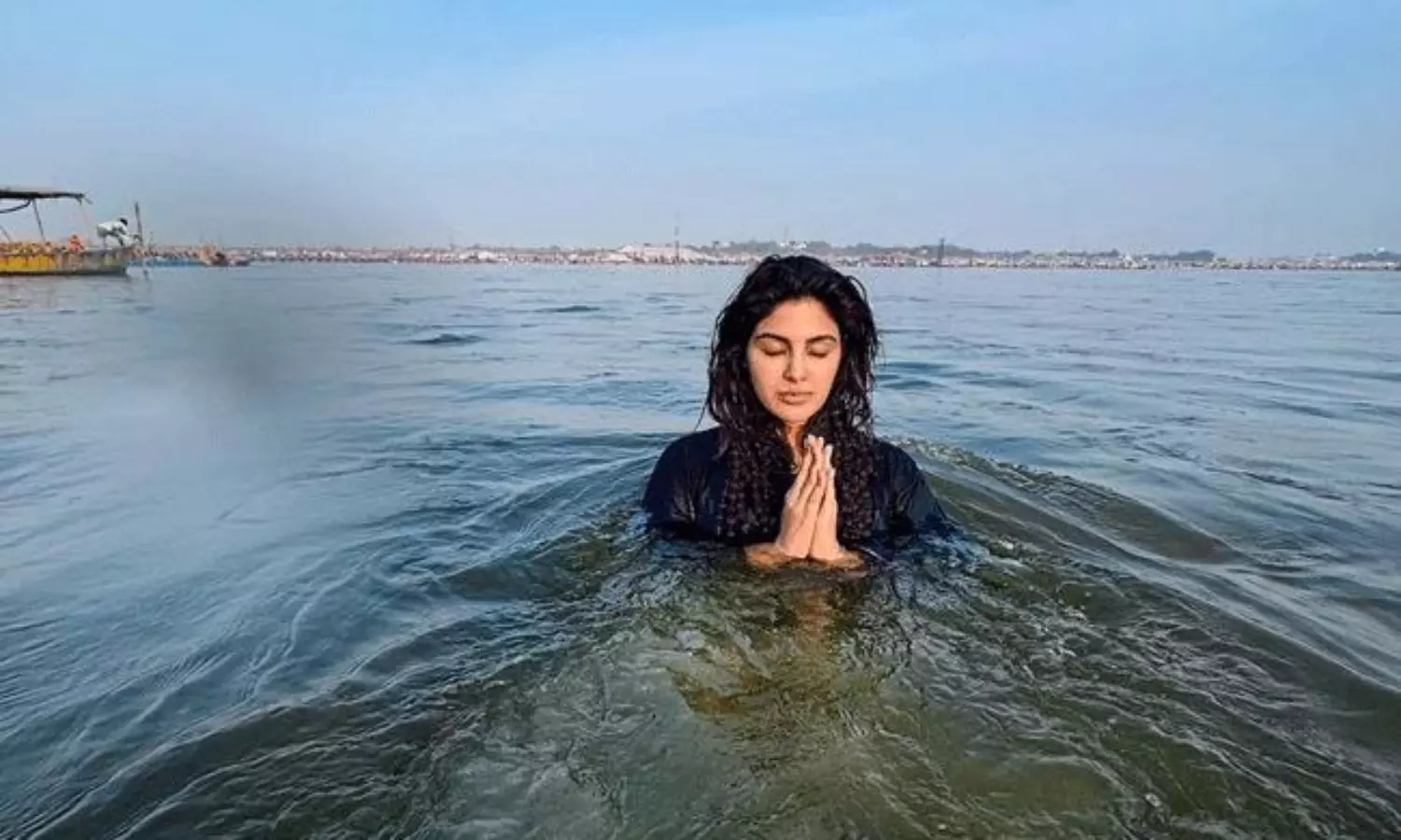 సంయుక్త డివోషనల్ మోడ్..!