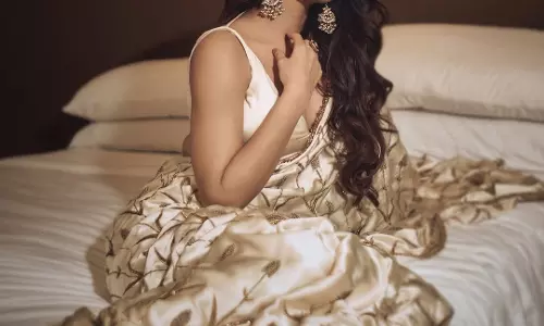 Fatima Sana Shaikhs In Saree Will Leave You Mesmerized