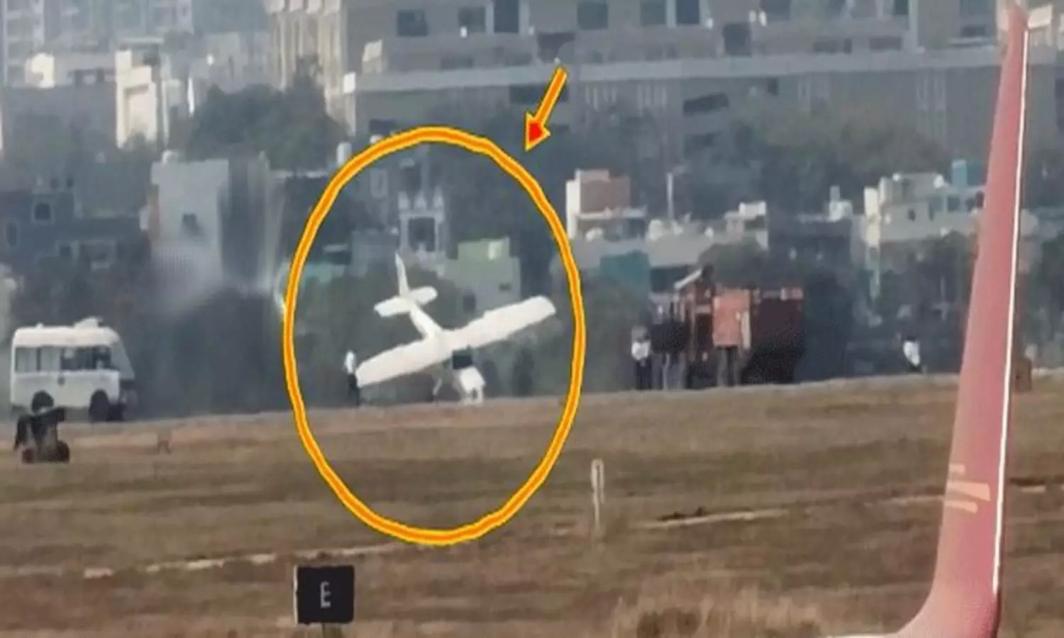 బేగంపేట్ లో విమాన ప్రమాదం... రేవంత్ పర్యటనకు ముందు బిగ్ షాక్!