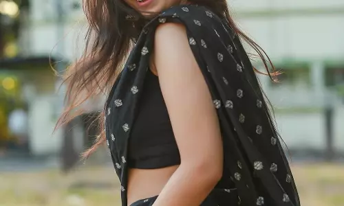 No one rocks ethnic wear like Niranjana Anoop