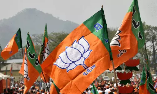 రైల్వే జోన్ ఇచ్చినా బీజేపీకి సుఖం లేదుగా !