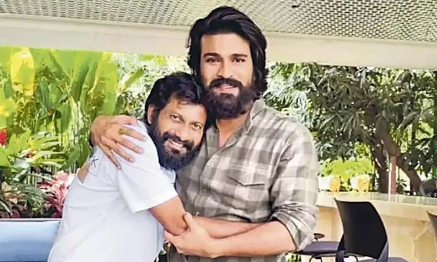 బ్రేక్లో ఆర్సీ16 టైటిల్ను ఫిక్స్ చేసేస్తారా? బ్రేక్లో ఆర్సీ16 టైటిల్ను ఫిక్స్ చేసేస్తారా?