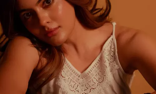 Amritha Aiyer A Perfect Blend of Elegance and Modern Style