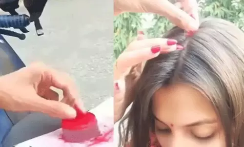 పరీక్షలు మొదలయ్యాయి.. లవర్స్ లేచిపోతున్నారక్కడ!