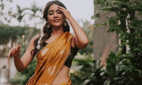 పిక్‌టాక్‌ : చీర కట్టులో ఇస్మార్ట్‌ బ్యూటీ సూపర్‌