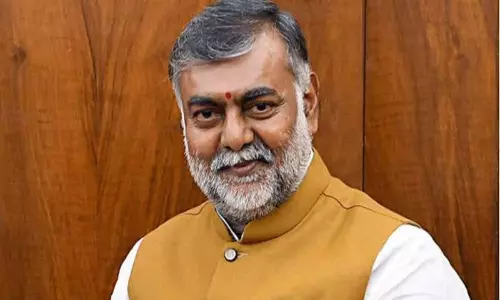 జ‌నాలు అడుక్కోవ‌డానికి అల‌వాటు ప‌డ్డారు