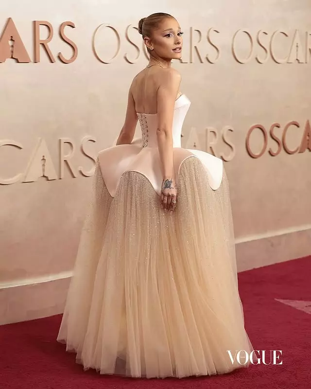 Sydney Sweeney in Pink Miu Miu Gown