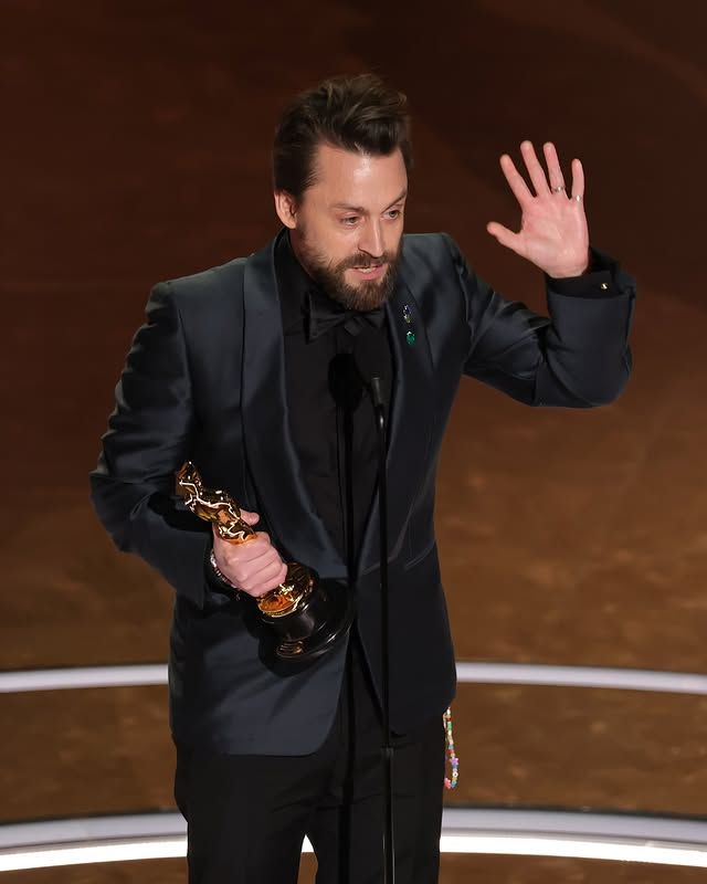 Oscars 2025: A Night of Elegance and Unique Styles from A-List Celebrities! Oscars 2025: A Night of Elegance and Unique Styles from A-List Celebrities!