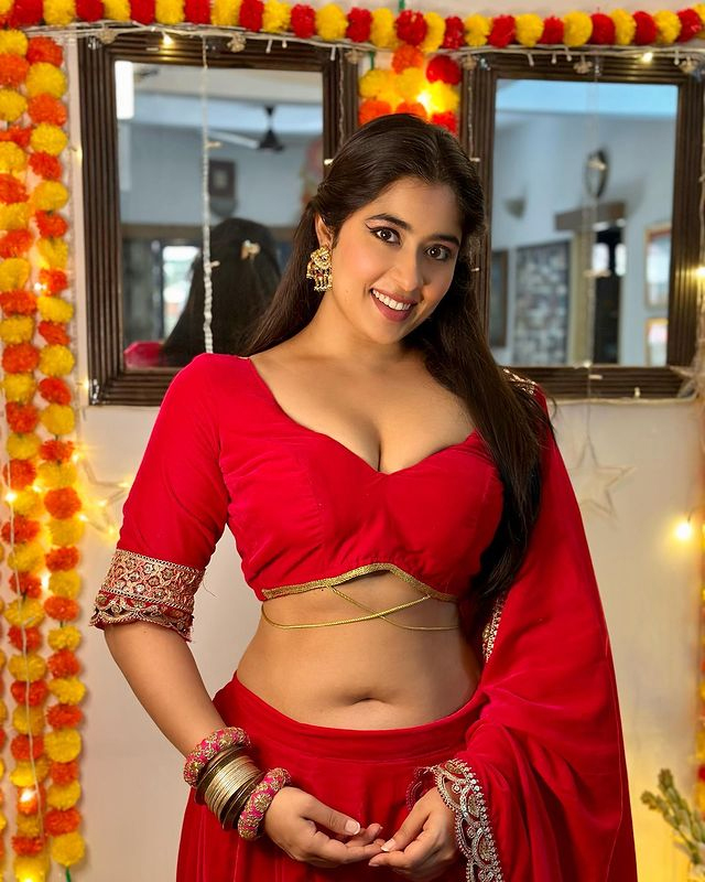 Nikita Sharma: Simplicity Meets Elegance