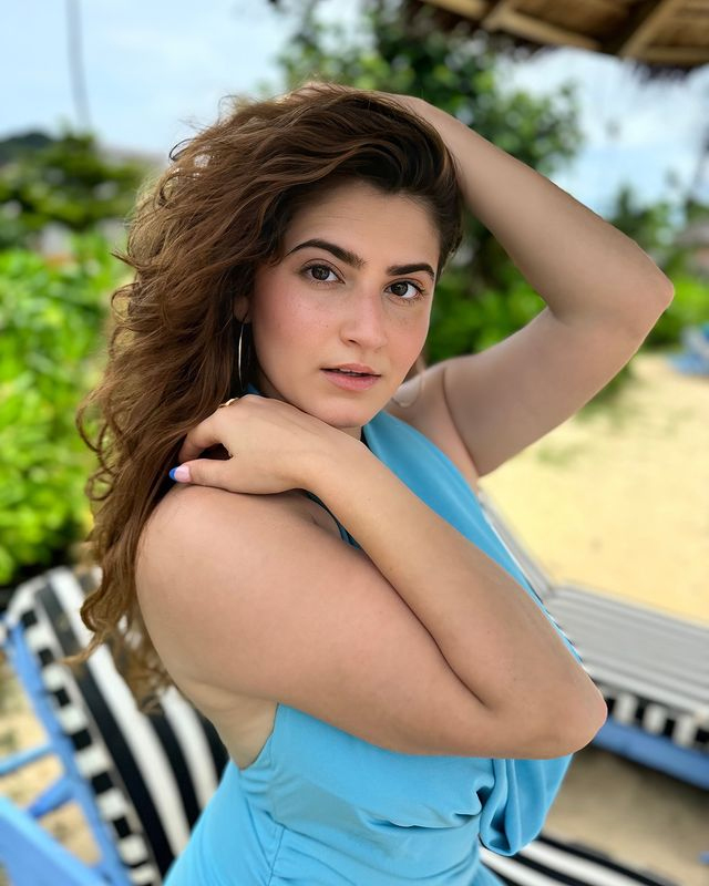 Shivaleeka Oberois Playful Take On Monday Blues Shivaleeka Oberois Playful Take On Monday Blues