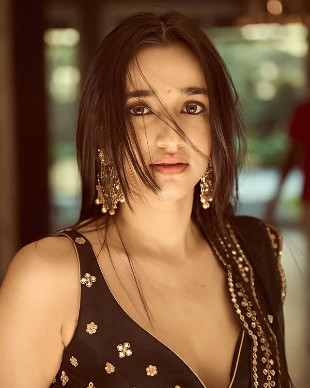 Nuveksha Turns Heads in a Stunning Black Lehenga Nuveksha Turns Heads in a Stunning Black Lehenga