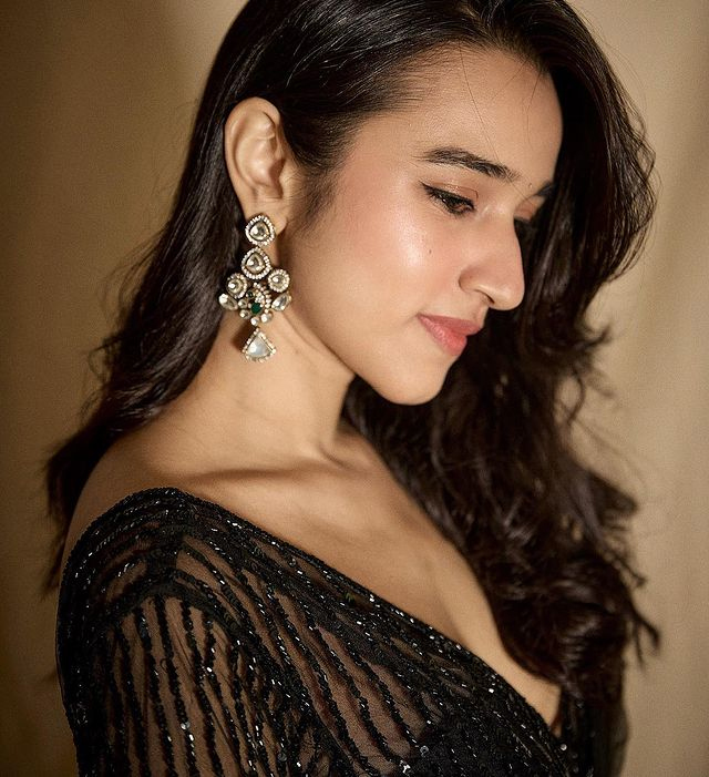 Nuveksha Turns Heads in a Stunning Black Lehenga Nuveksha Turns Heads in a Stunning Black Lehenga