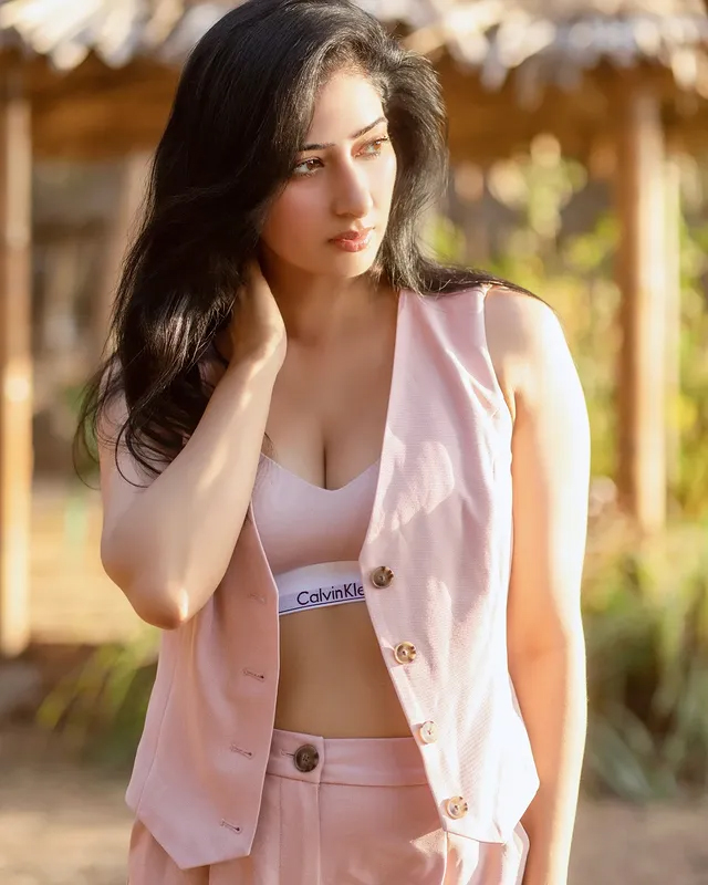 Niharica Raizadas Effortless Elegance