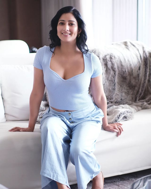 Niharica Raizadas Effortless Elegance