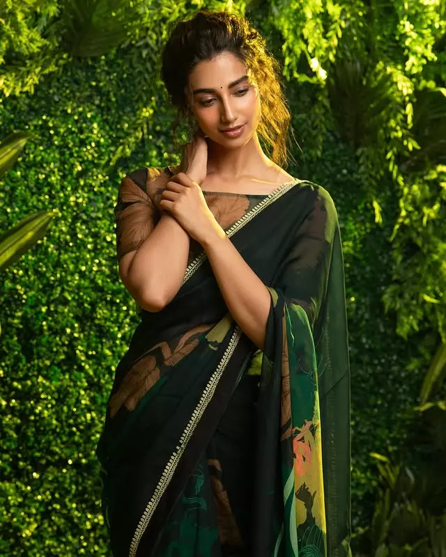 Meenakshi Chaudhary Makes Instagram Feel Like A Personal Runway Show Meenakshi Chaudhary Makes Instagram Feel Like A Personal Runway Show