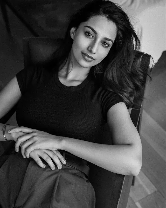 Meenakshi Chaudhary Makes Instagram Feel Like A Personal Runway Show Meenakshi Chaudhary Makes Instagram Feel Like A Personal Runway Show