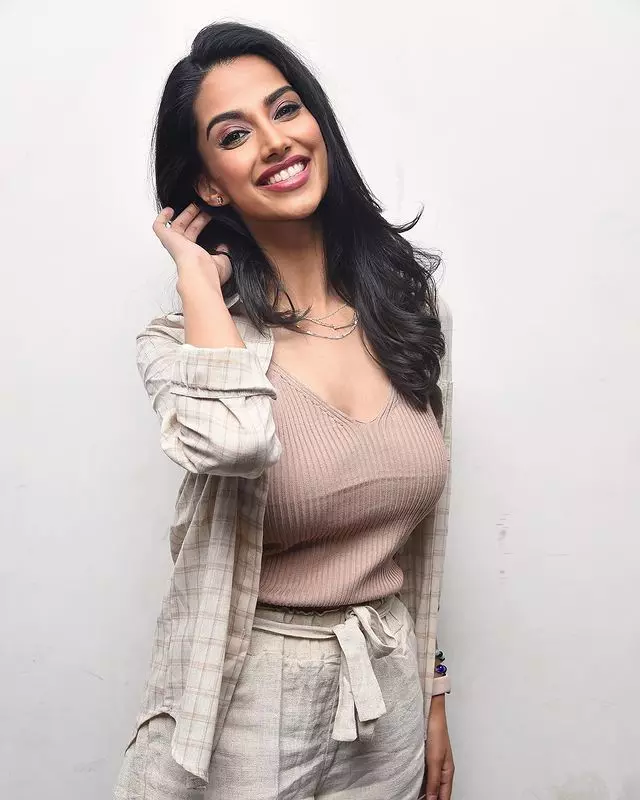 Meenakshi Chaudhary Makes Instagram Feel Like A Personal Runway Show Meenakshi Chaudhary Makes Instagram Feel Like A Personal Runway Show