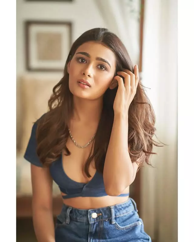 Shalini Pandeys Vibrant and Fun Instagram Moment Shalini Pandeys Vibrant and Fun Instagram Moment